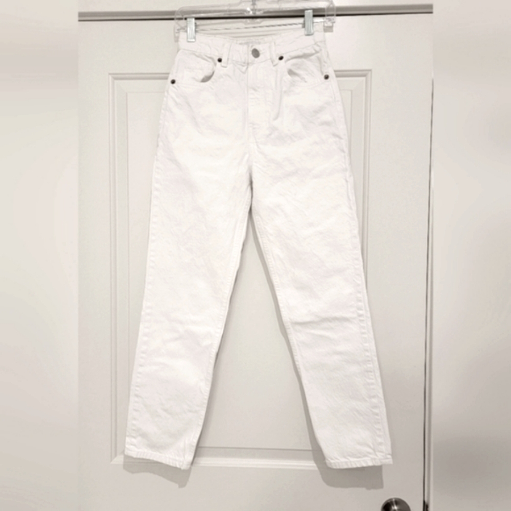 Zara High Rise Mom fit jeans Sz 2